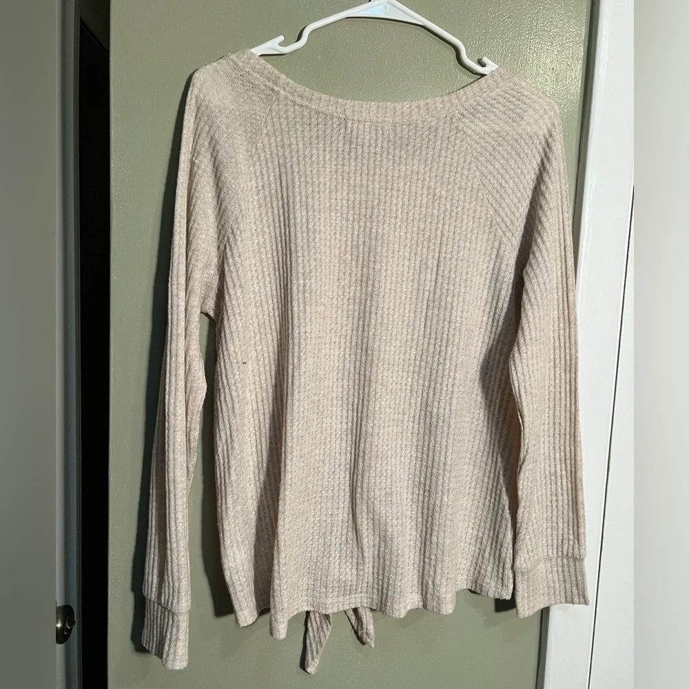 Nine Britton Stitch Fix Women's Size Medium Thermal Top Beige Tie Front Soft_7